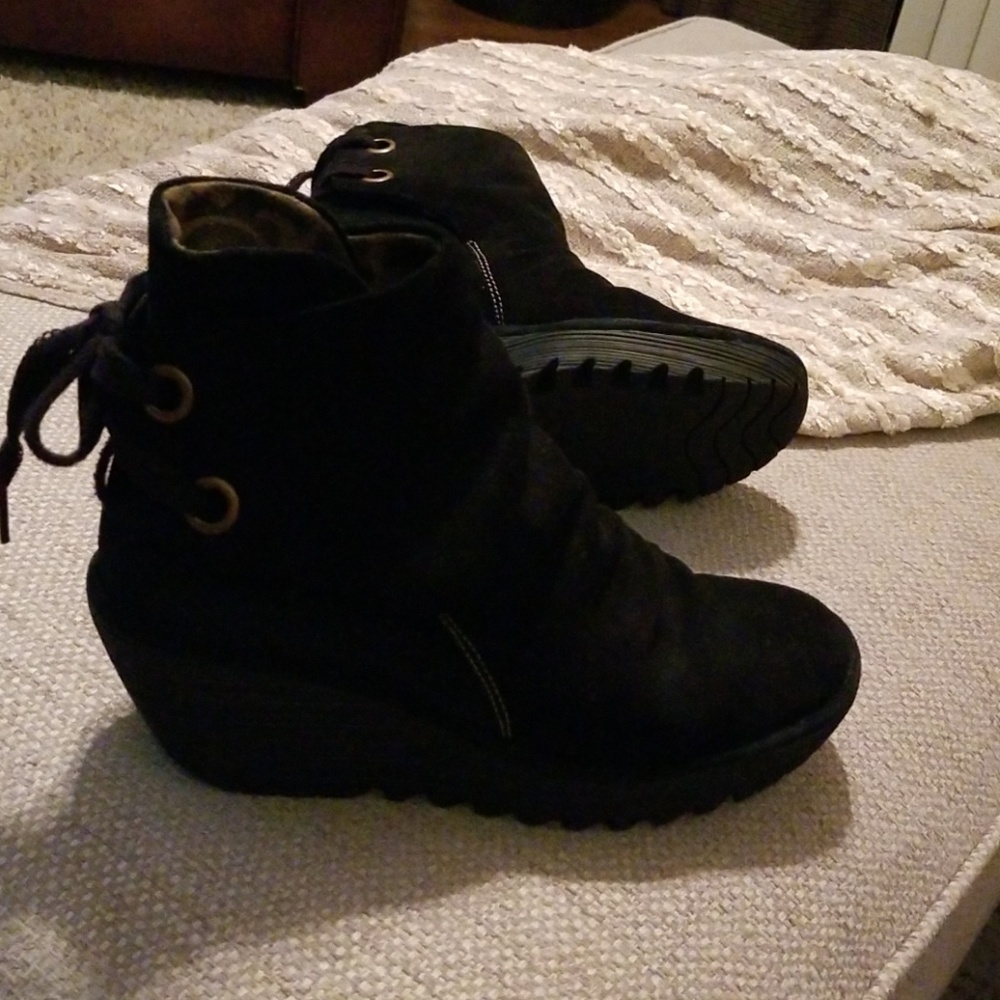 Fly London YAMA, black suede size 39